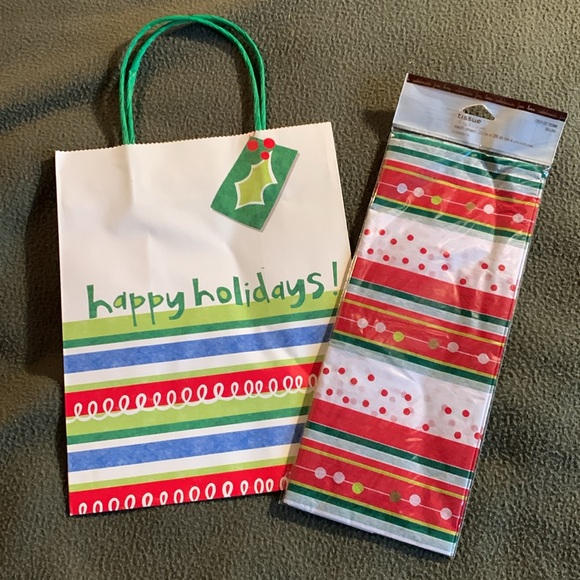 New lot of gift bags, tissue paper, gift card holder and box. See pics for sizes - Picture 2 of 14